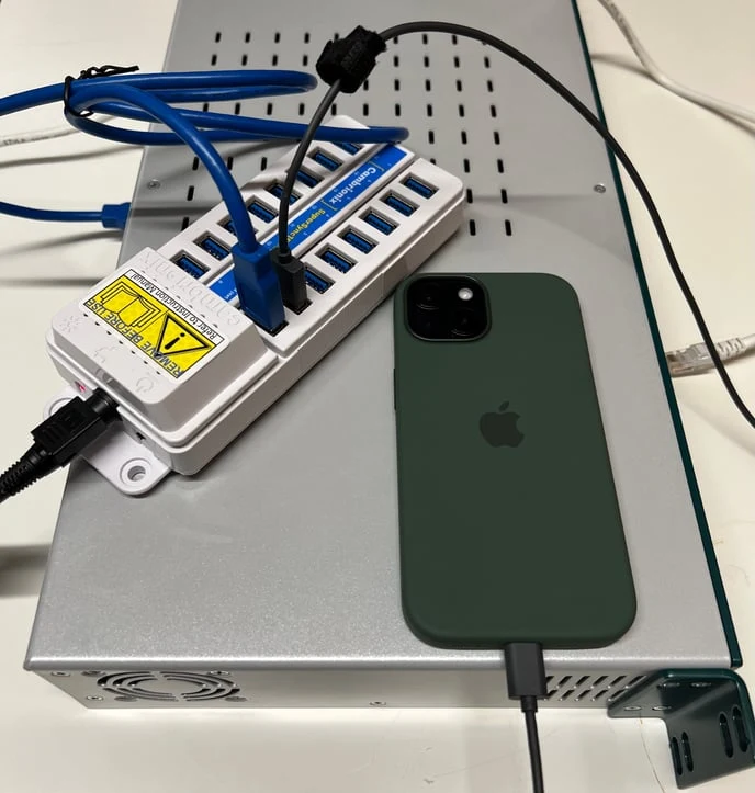 Smartphones on the hub